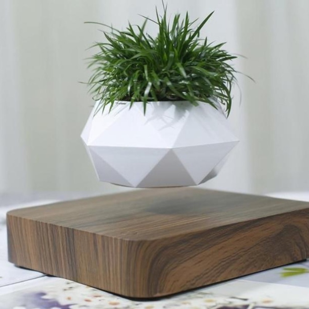 NWOT Levitating Pot from Still Serenity